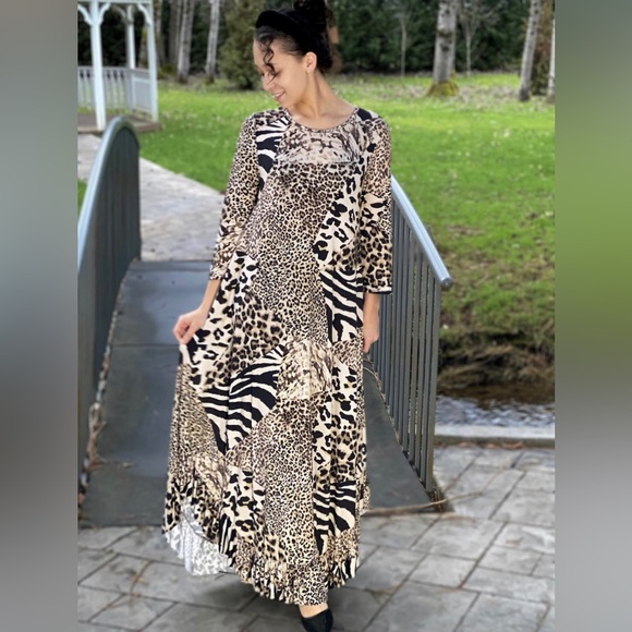 Dresses & Skirts - Boutique leopard dress